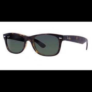 Ray Ban New Wayfarer unisex tortoiseshell sunglass